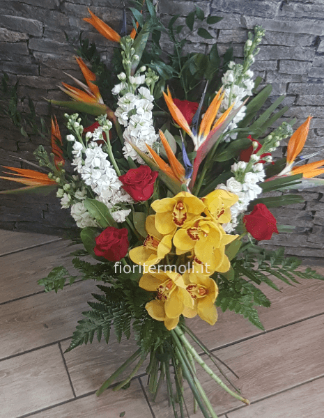 Fascio Funebre con rose rosse orchidee  e sterlizie
